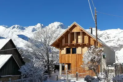 Chalet d'architecte au coeur du vieux village