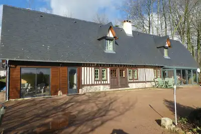 Image de Bel appartement spacieux dans longère normande.