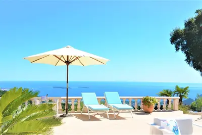 Image de Splendide villa avec piscine et vue mer imprenable sur les hauteurs de Mandelieu