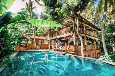 Image de 5br Unique Eco Villa par rizière, nourriture de massage pour piscine Yoga Ac. 10 places \/ chauffeur