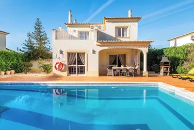 Villa Oasis, 2 piscines extérieures et 1 piscine couverte, jacuzzi, tennis et parc infantile