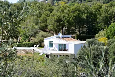Image de Nouveau - Maison individuelle Ă la situation unique avec une vue fantastique!