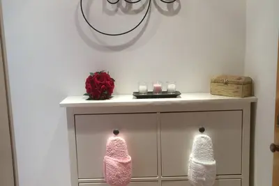 Image de Maison Rose - La maison est un studio avec salle de bain