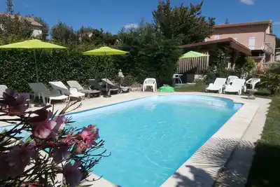 Bastide Familiale privatisée 15 pers Piscine et Spa Privés. classée 4 étoiles