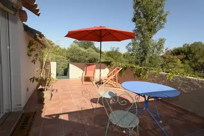 Image de Entre Alpilles et Cote Bleue appartement dans un mas de charme avec piscine
