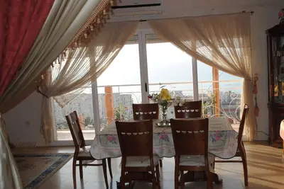 Image de Bouharoun: 3 appartements dans une villa à Bouharoun (Wilaya de Tipaza)