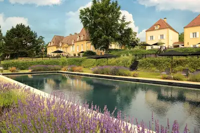 Image de Très belle villa avec piscine sur golf de Château les Merles, près de Bergerac