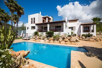 Image de Villa Ca Na Vinya grande maison de style d'Ibiza avec une vue magnifique et la tranquillité