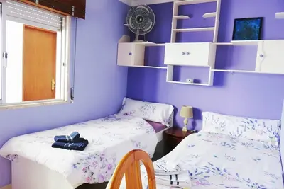 Image de Chambre double + petit-déjeuner à 8 min de l'aéroport