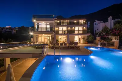 Image de VİLLA No Comparer 6 Chambre Et 2 Salon Avec 2 Grandes Piscines À Kalan