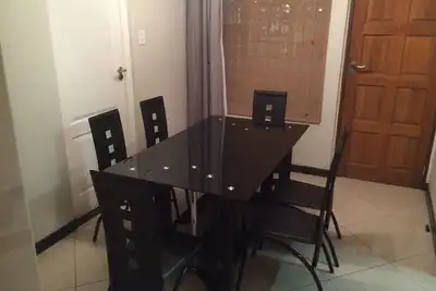 Image de 1 chambre entièrement meublé