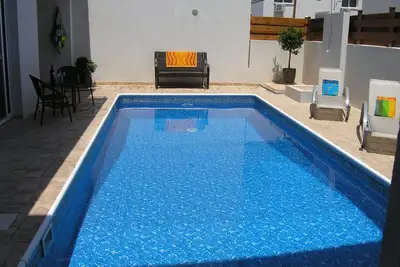 Image de Très grande villa avec piscine privée