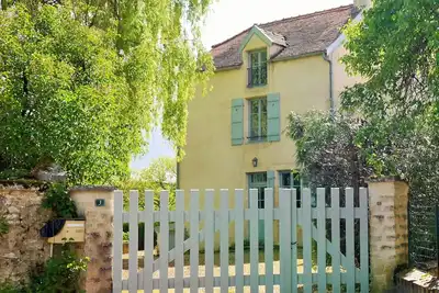Image de Bourgogne - Loue charmante maison rustique 8 pers. Tennis