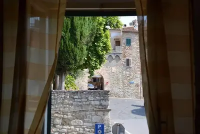 Image de maison traditionnelle typique