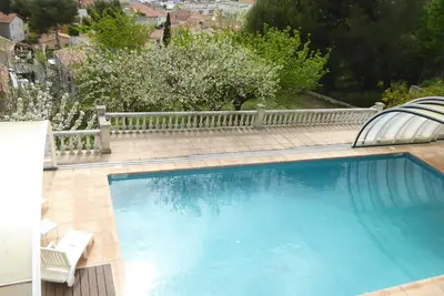 Image de Superb view, swimming pool, close to sea and village, 160 m2 apartment in villa