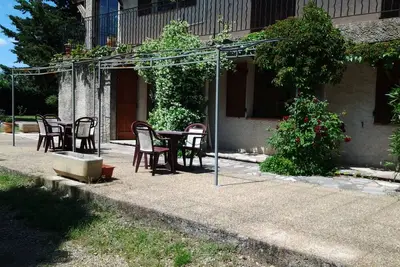 Image de Dessous de villa dans le verdon