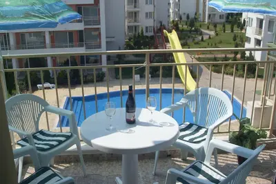 Image de Superbe appartement avec terrasse sur le toit £ 250 par semaine