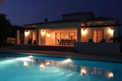 Image de Villa De Luxe 4 Chambres Avec Piscine Et Jardin. Proche Plage Et Restaurants