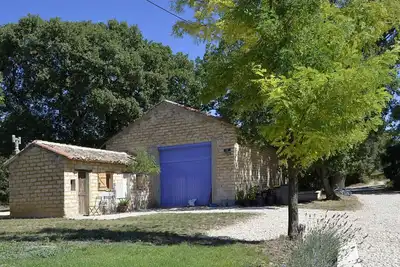 Studio Abricot est un petit studio confortable pour deux personnes.