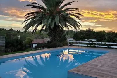 Image de Maison d'invités au Pays Basque avec piscine et jardin