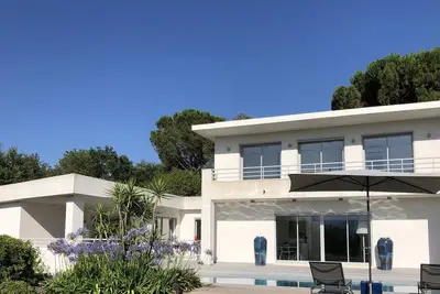 Image de Villa  Contemporaine A 12 Kms De Saint-Tropez