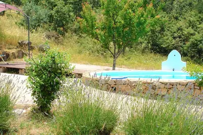 Image de Maison de campagne avec piscine Grande terrasse et une vue panoramique incroyable