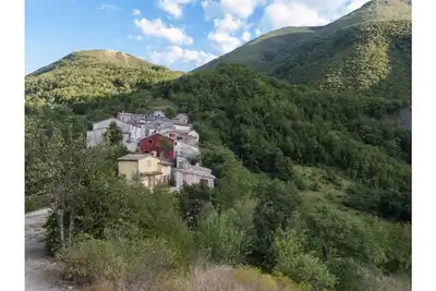 Image de Slowcanda à Bacciardi Piobbico Appartement 6 personnes
