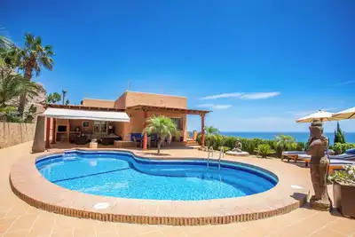 Casa Redonda Villa exceptionnelle Avec vue sur la piscine et panoramique privée sur la mer