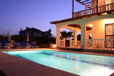 Image de Villa De Prestige En Koca Calis, Fethiye Avec Piscine PRIVÉE, Sky Tv Et Wifi