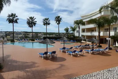 Image de Spacieux appartement d'une chambre / 4 personnes avec utilisation de la piscine Ă cinq minutes de la plage