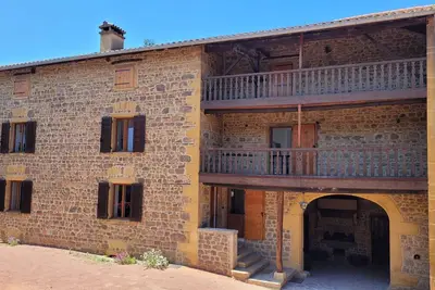 Image de Maison en Pierres à Sarcey en Beaujolais 12 personnes