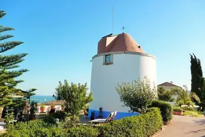 Image de Moulin romantique avec magnifique vue