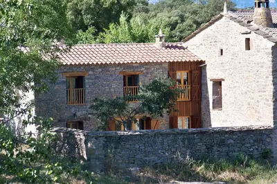 Rural house with fireplace and exclusive patio in the middle of nature. Near Ainsa.