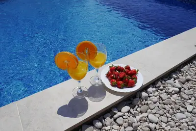 Villa avec Vue sur la Mer Podgora