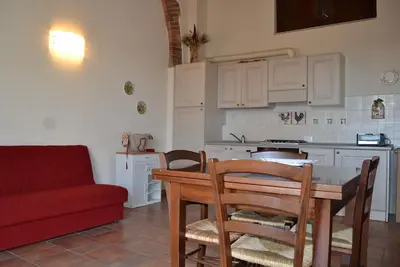 Image de Appartement Avec Jardin PRIVÉ Dans Village MÉDIÉVAL Proche De La Mer,