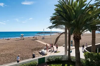 Image de Plage de Las Burras en première ligne