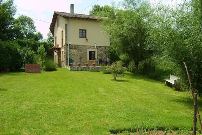Image de Maison typique des Asturies pouvant accueillir jusqu'à 6 personnes et plus avec jardin privé
