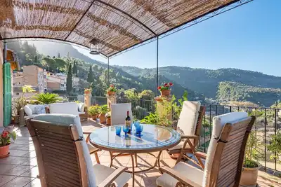 Image de Villa En Deia Avec Vues Panoramiques Dans Un Environnement Idilique