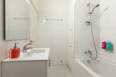 Image de Appartements spacieux de deux chambres à Strovolos