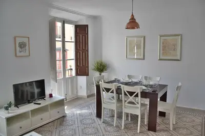 Image de La maison à côté de la cathédrale