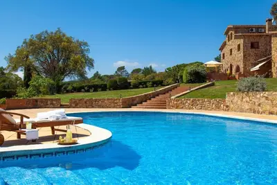 Image de Masia Cal Agusti - Piscine, Wifi, Ac, grand jardin, propre jardin