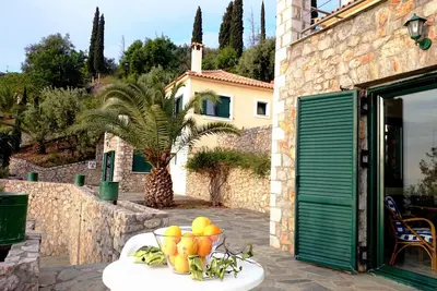 Image de Villa Mahatma Gandhi no. 5, vue imprenable sur la mer à la mer Égée