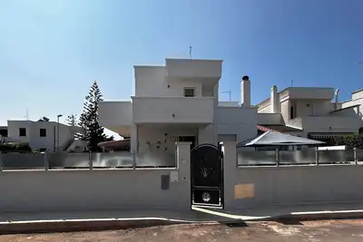 Image de Villa en bord de mer à Torre Santa Sabina di Carovigno (Br)