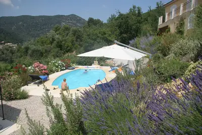 Villa de luxe avec piscine chauffée et vue panoramique, à 10 min à pied du vieux Nyons