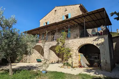 Maison en Ardèche pour 10 avec Vue Superbe, Piscine et Clim, Ancien Presbytère!