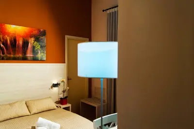 Image de Tour Renda. Chambre avec vue panoramique entourée de verdure.