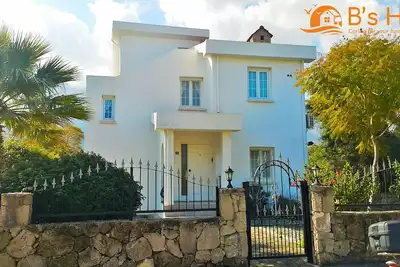 Image de Villa de 3 chambres avec piscine commune, à quelques minutes de l'abbaye de Bellapais et de Girne