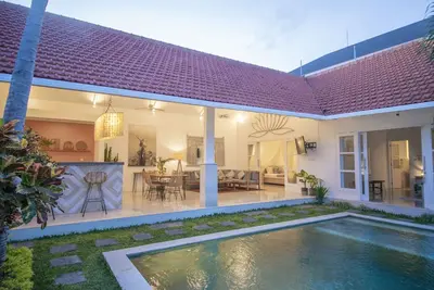 Image de Hou La La! Canggu Beach Villa 3 chambres. 3 minutes Ă pied du sable!