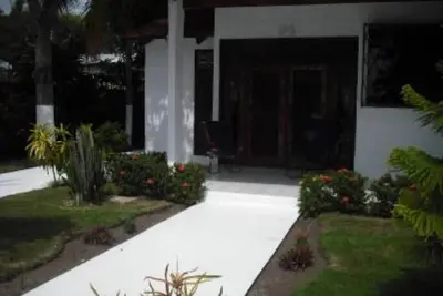 Image de El Roble: Directement sur la plage de Puntarenas