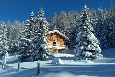 Image de Chalet Umani : chalet exceptionnel, skis aux pieds, sur les pistes des Arcs 1800